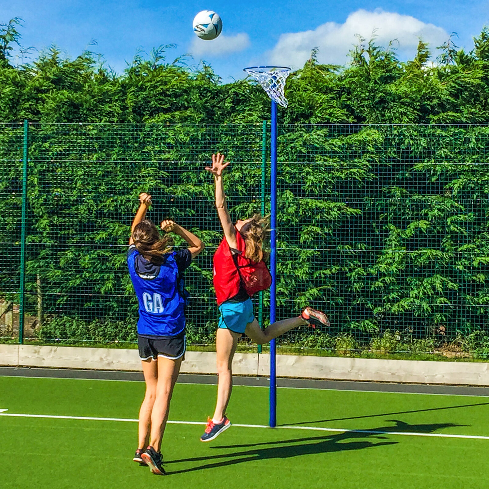 SOCKETED NETBALL POSTS [Single or Pair:: Single] [Post Padding:: No Padding]